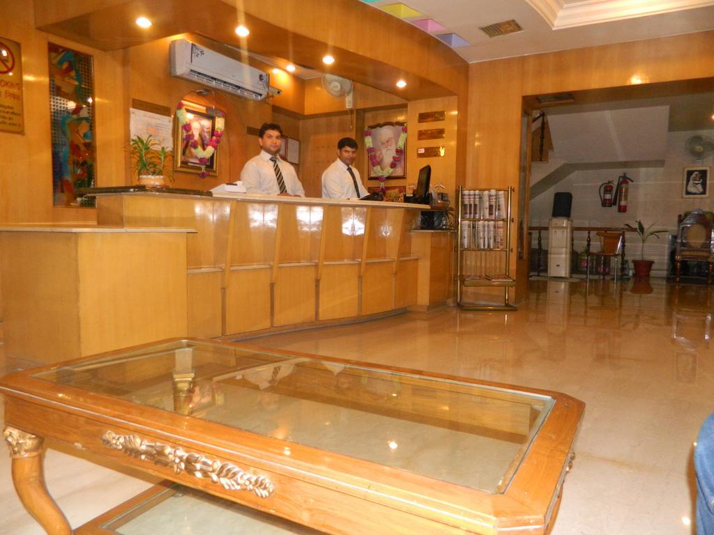 Hotel Singh International Δελχί Εξωτερικό φωτογραφία