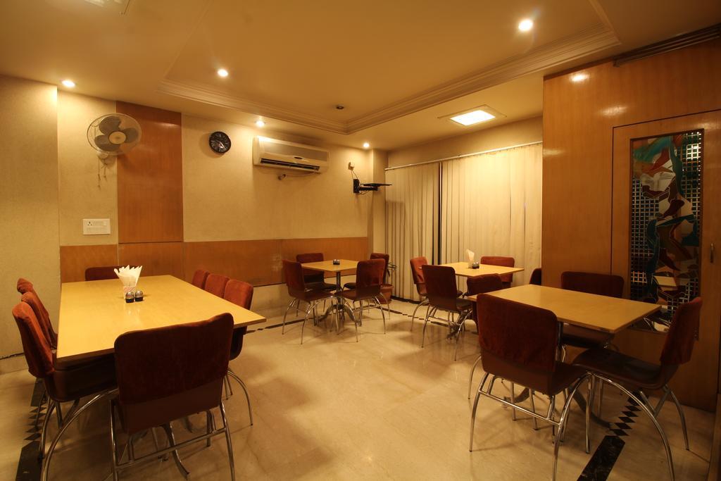 Hotel Singh International Δελχί Εξωτερικό φωτογραφία